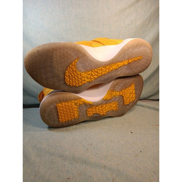 Nike LeBron Soldier 11 TB University Gold mens sneakers, Sz 10 - Picture 5 of 8